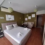 Fotiadis - Old Town Cosy Retreat! 아파트