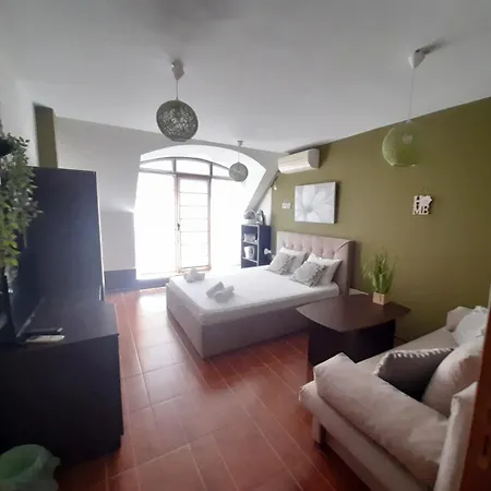 Fotiadis - Old Town Cosy Retreat! Апартаменты Велико-Тырново