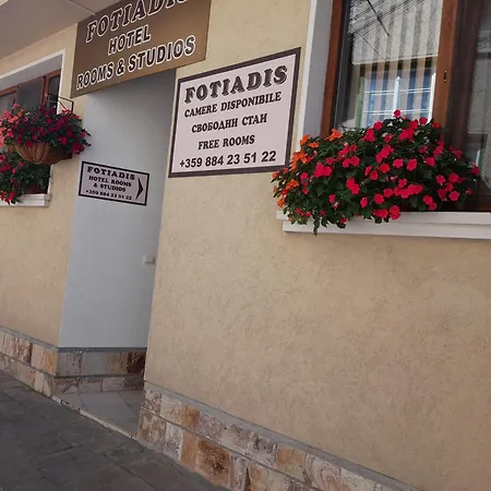 Fotiadis - Cosy And Spectacular *